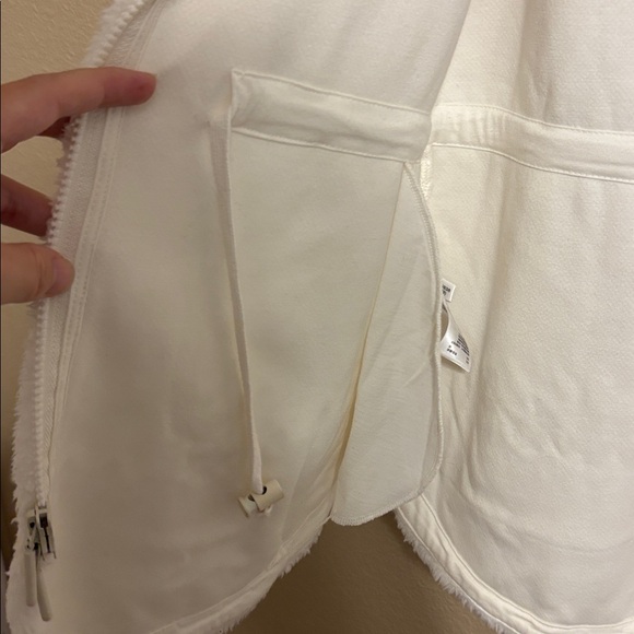 Tommy Bahama Ivory Sleeveless Vest - Picture 7 of 8